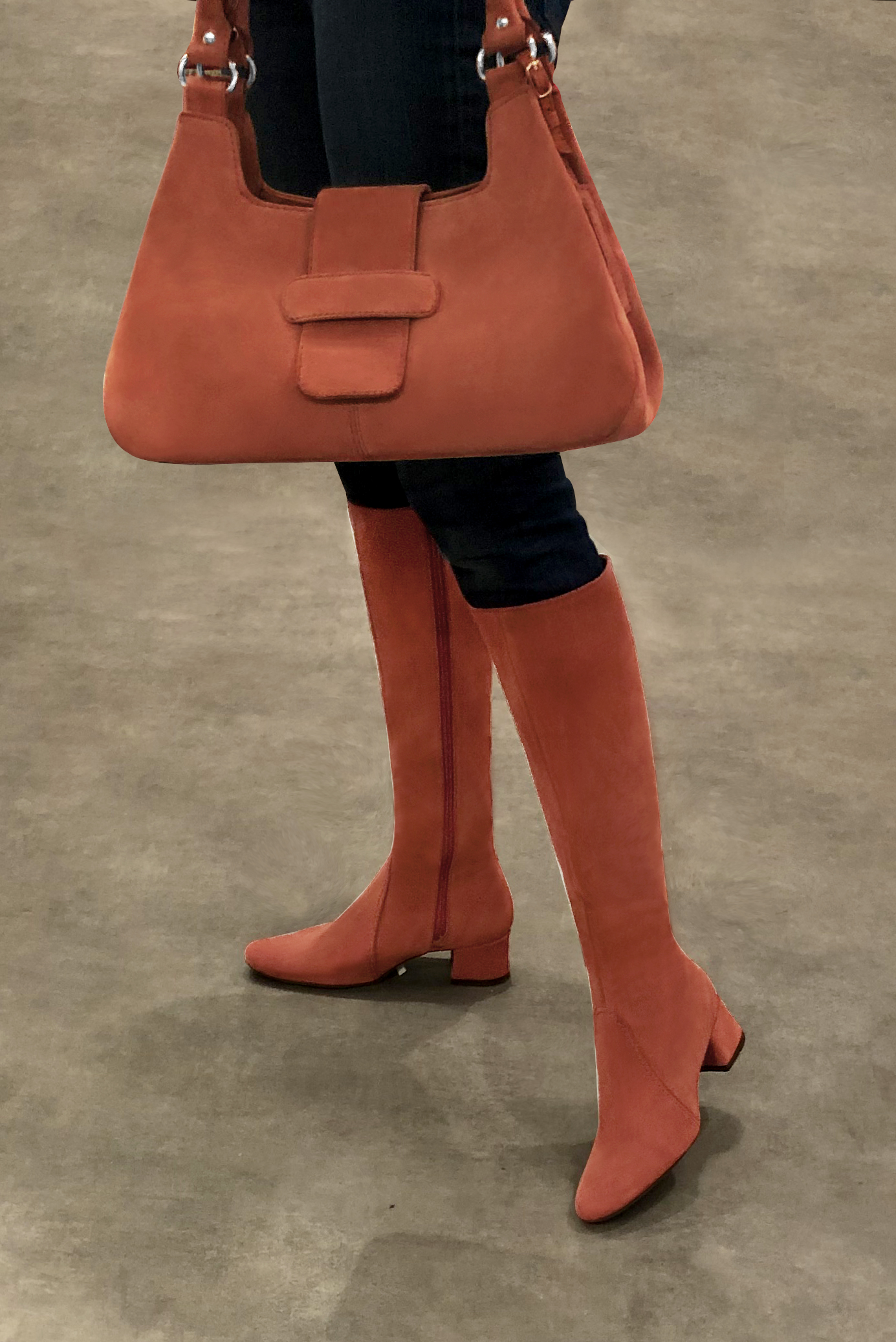Terracotta orange women's dress handbag, matching pumps and belts. Worn view - Florence KOOIJMAN
